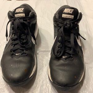 Nike Overplay VIII shoes. Size 9.5.